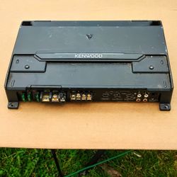 Kenwood 1800 Watt Peak Amplifier Kac-9105D