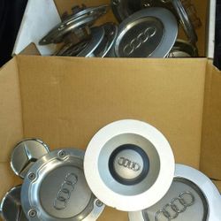 Wheel center caps