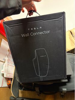 Tesla Wall Connector