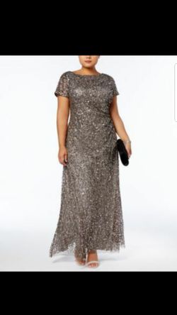 Adrianna Papell Scoop Back Gown 
