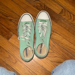 Chucks converse -$10