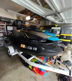 2 sea doo s w/trailer