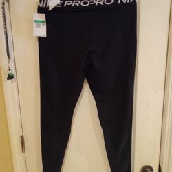 Brand New. Nike Pro Women's XL Fitness/ Exercise Pants/ I'm Leggings 
