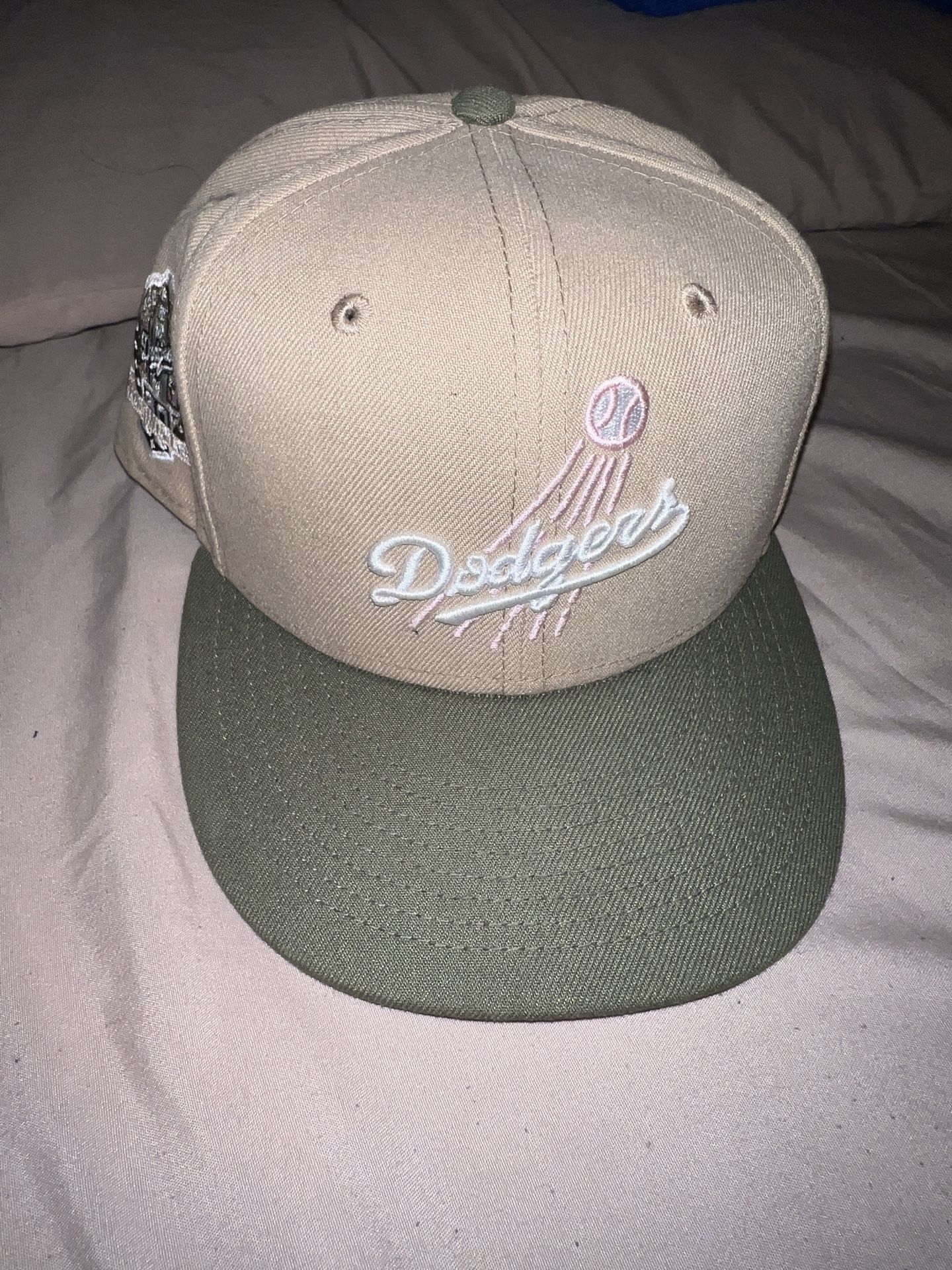 dodger pink brim