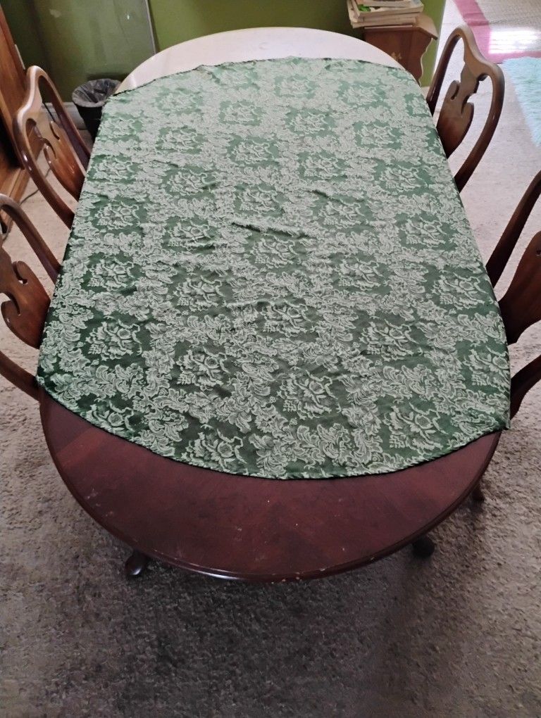 Dining Room Table With Chairs