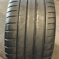 Single 255/35/18 Michelin