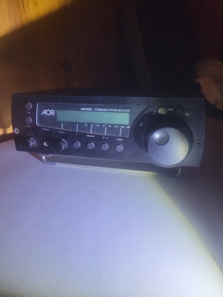 AOR 7030 shortwave Communications Receiver