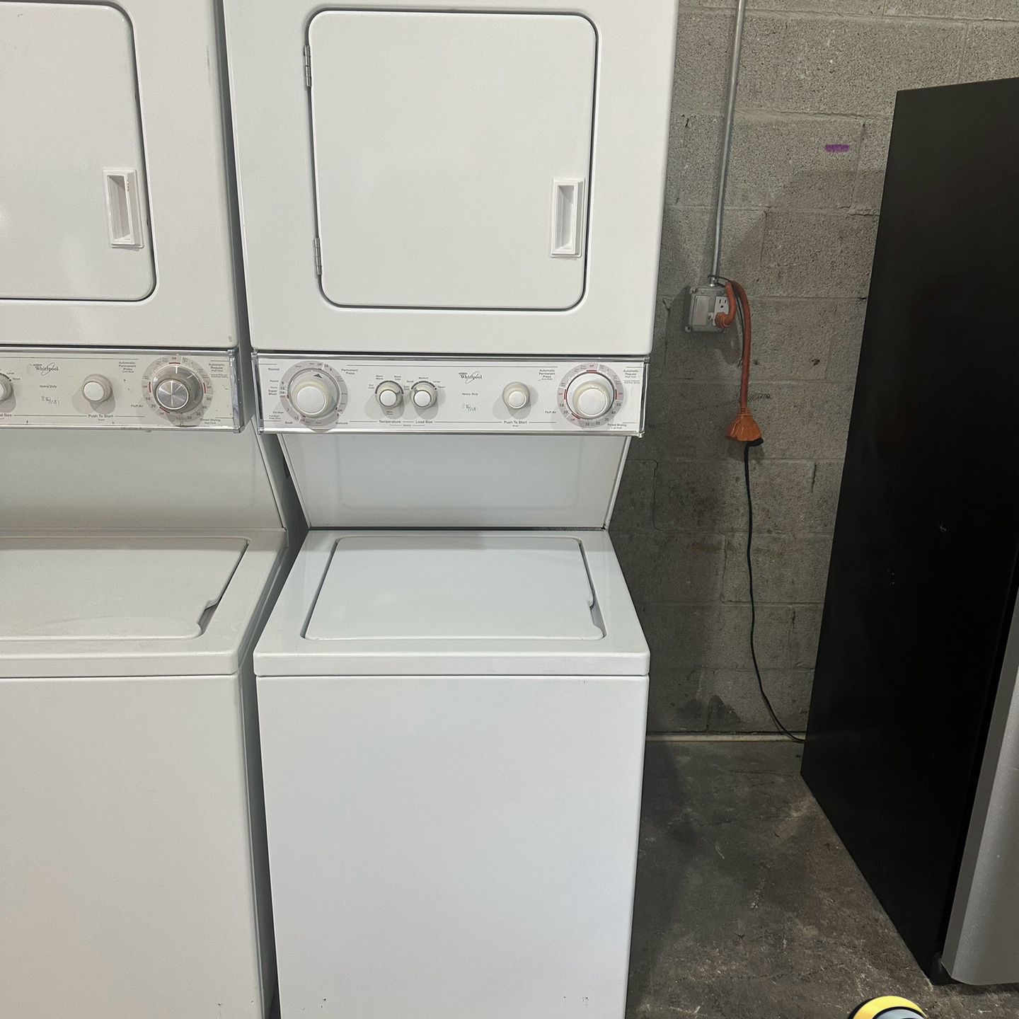 Whirlpool Combo 24”W ( Washer And Dryer) 🚨$300 For PICKUP 🚨$350 For DELIVERY🚨