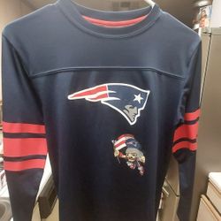 NFL Merchandise New England Patriots Long Sleeve Tee. Size L 14/16 