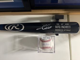 Juan Soto Signed Rawlings Bat & Baseball Set