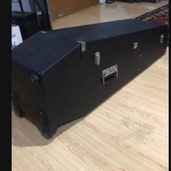 Coffin Case 3 Guitar Vault Road Case - Rare Like New