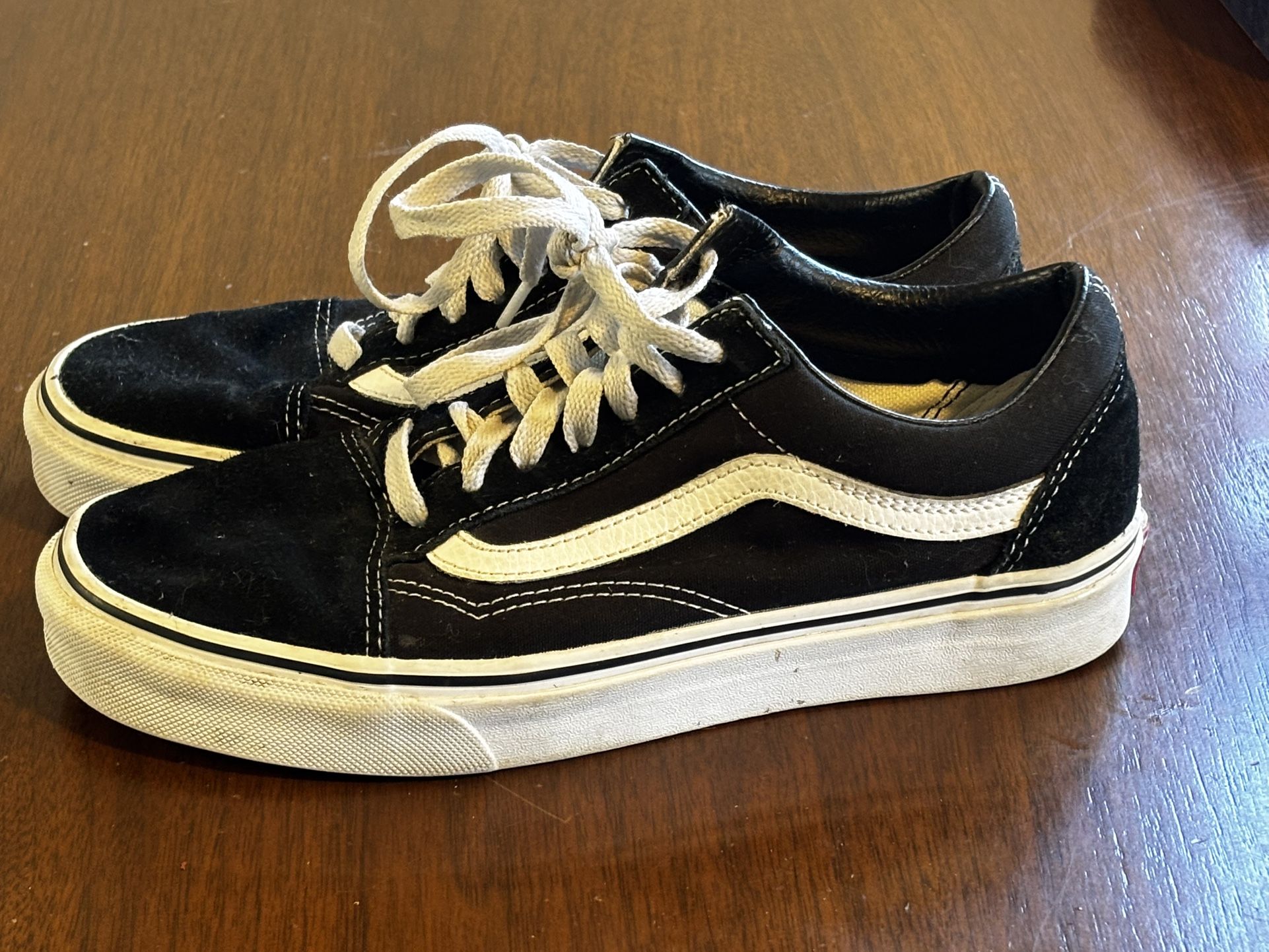Vans Low Top Skate Shoes 