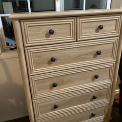 Wood, farmhouse dresser / chest of drawers , natural