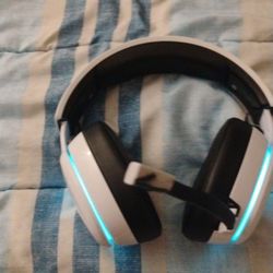 The Colorfire Solaris USB Wired Headset, which shares a similar aesthetic