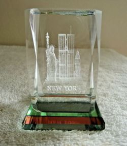 New York 3D Laser Etched Glass Statue of Liberty & Twin Towers Souvenir 2.25” x 1.5”