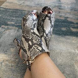 Snake Print Open Toe And Sole Booties Heel Size 7 