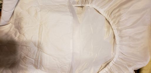 Crib mattress covers