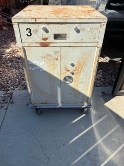 Rolling metal cabinet