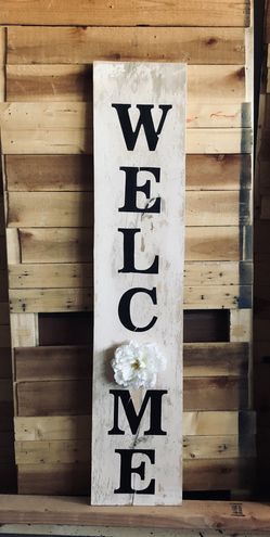 Rustic Welcome decor