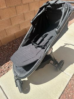 Baby jogger stroller