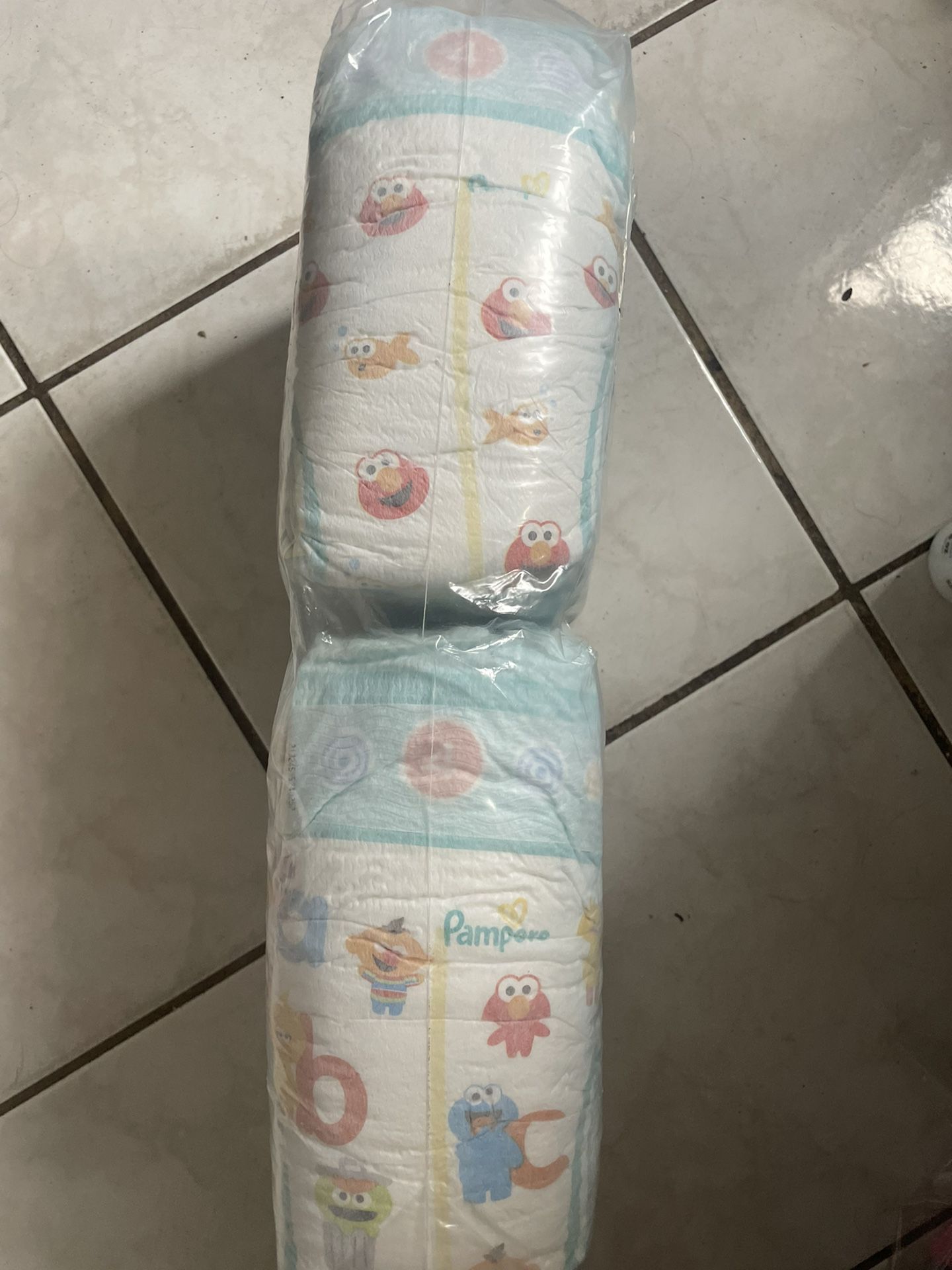 50 Pampers Size 4