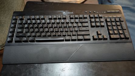 Corsair K57 RBG full sized keyboard