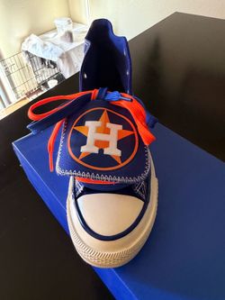 🌼Brand new Houston chucks🌼