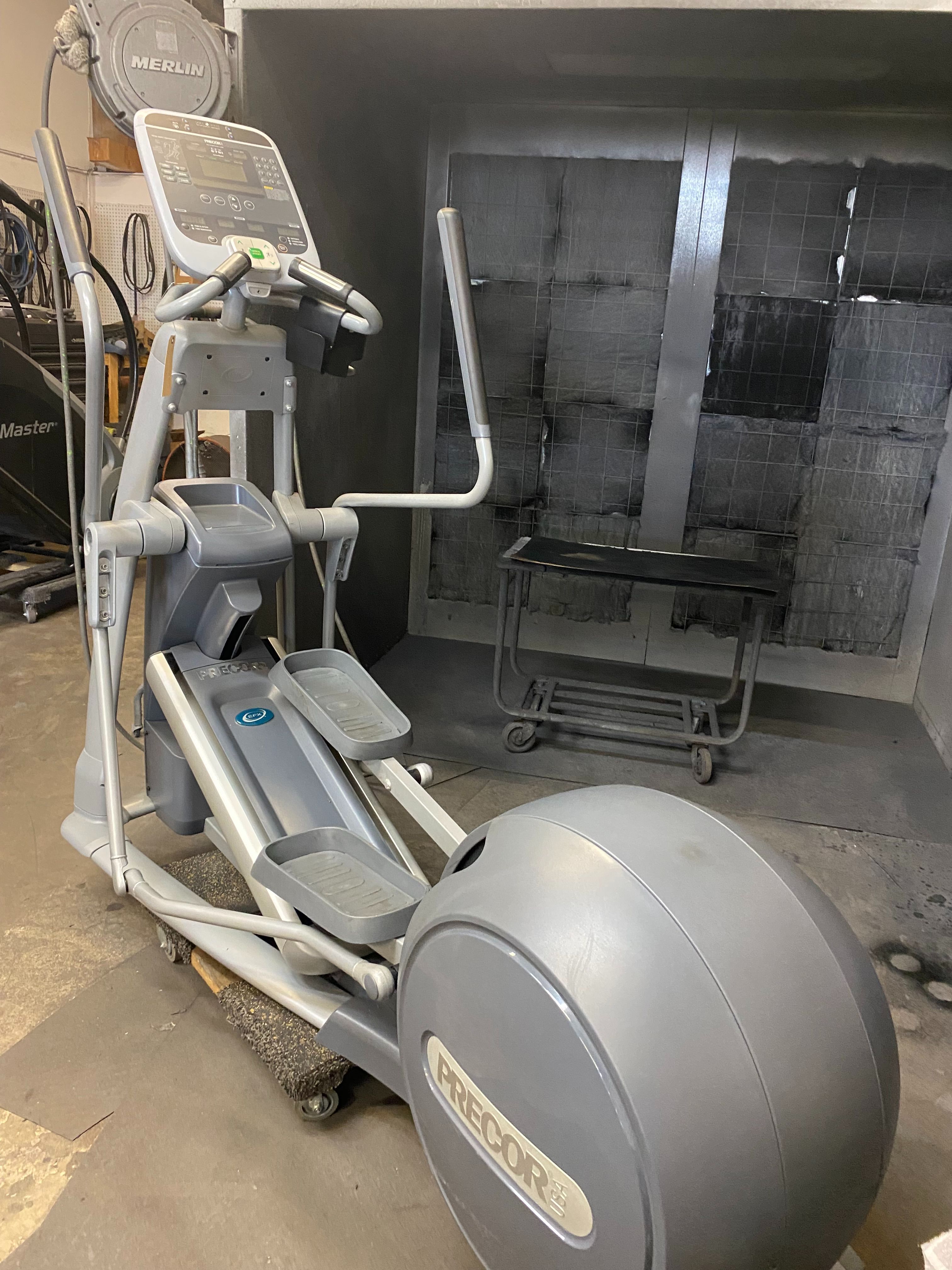 Precor 576 EFX Elliptical