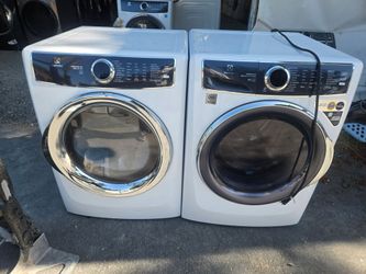 Electrolux Washer And Dryer Set Electric new