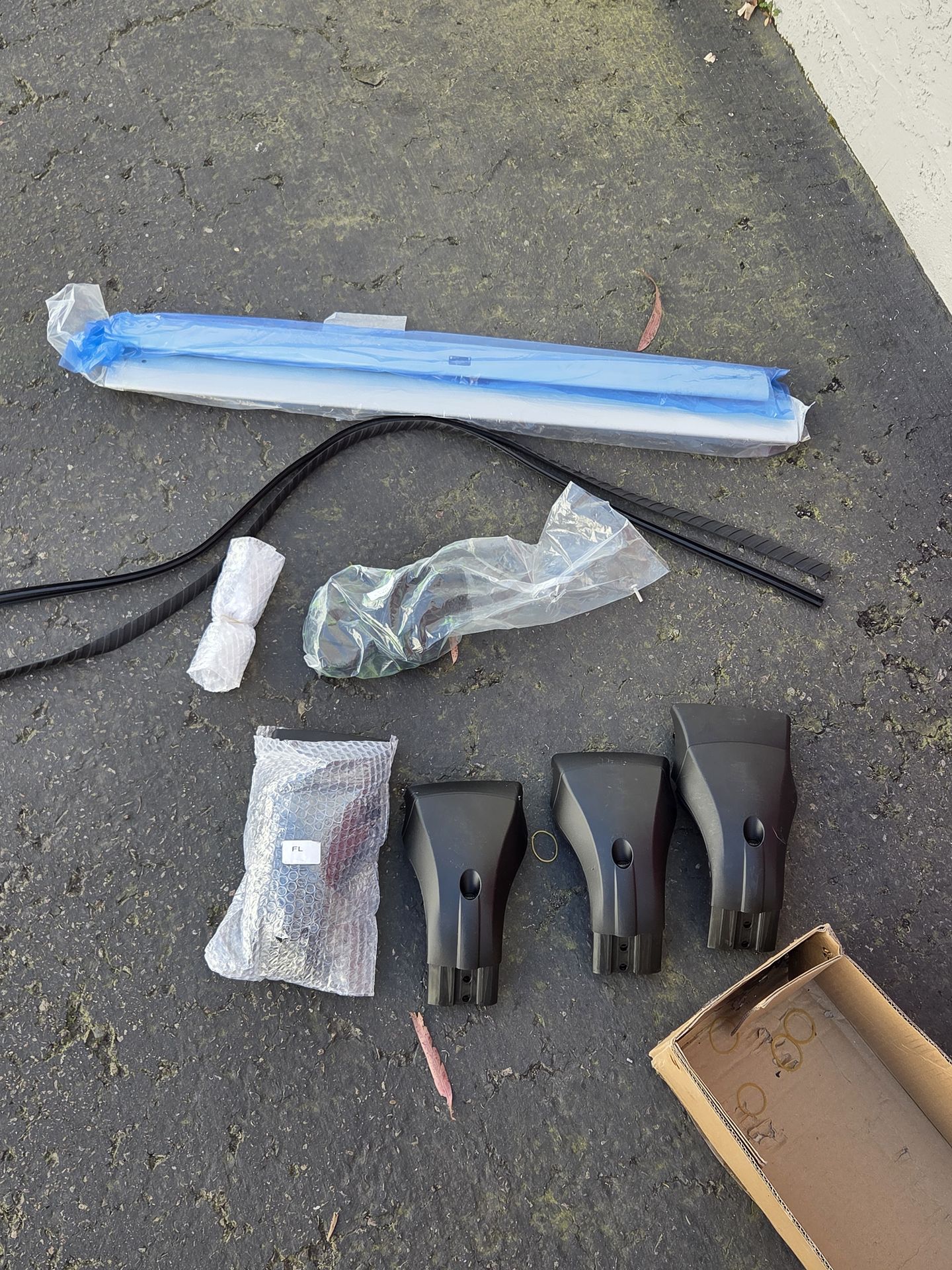 OEM Toyota Roof Rack Crossbars