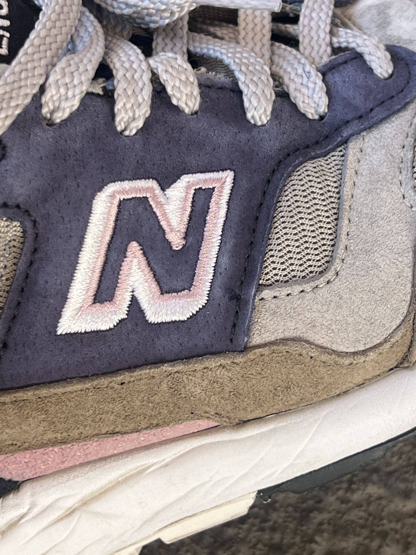 Size 11 - New Balance 1530 Soft Haze Gray/Khaki/Navy Authentic 