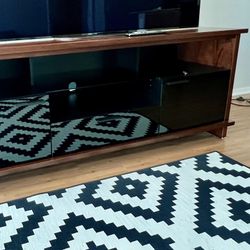 Tv Console Holds Up To 75”