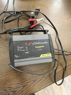 Schumacher SC1303 10A 6V/12V Fully Automatic Battery Charger and Maintainer