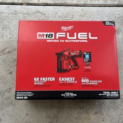 Milwaukee M18 FUEL Utility Fencing Stapler 2843-20 (New)