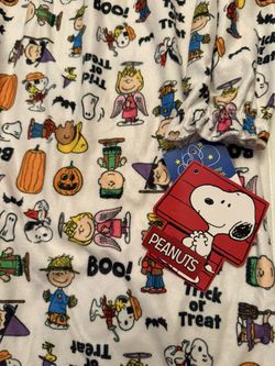 Peanuts Snoopy and Gang Halloween 🎃pajama girls dress