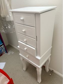 Kid’s dresser