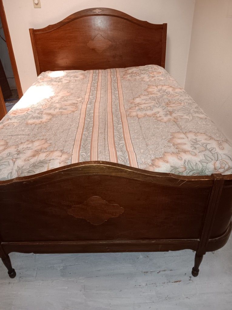 Antique 3 Piece Bedroom Set