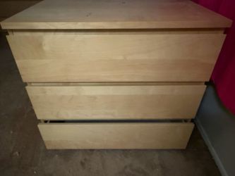 2 IKEA 4 drawer dresser in like new condition, lots of storage!