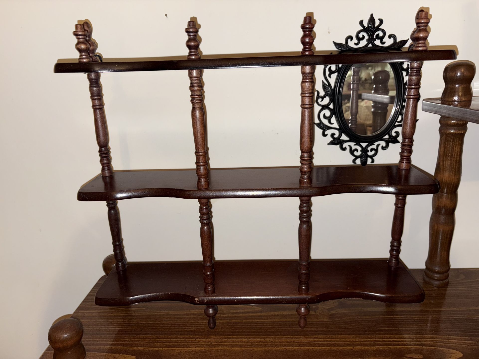 📌 Vintage Wooden 3-Tier Spindle Wall Shelf – 26.5” Tall