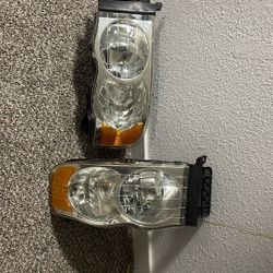 Headlights For 2002-2005 Dodge Ram 1500