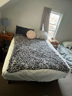 Full size mattress