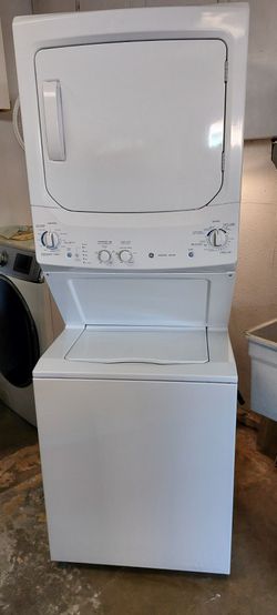 GE Laundry Center Top Gas Dryer 24" Wide.