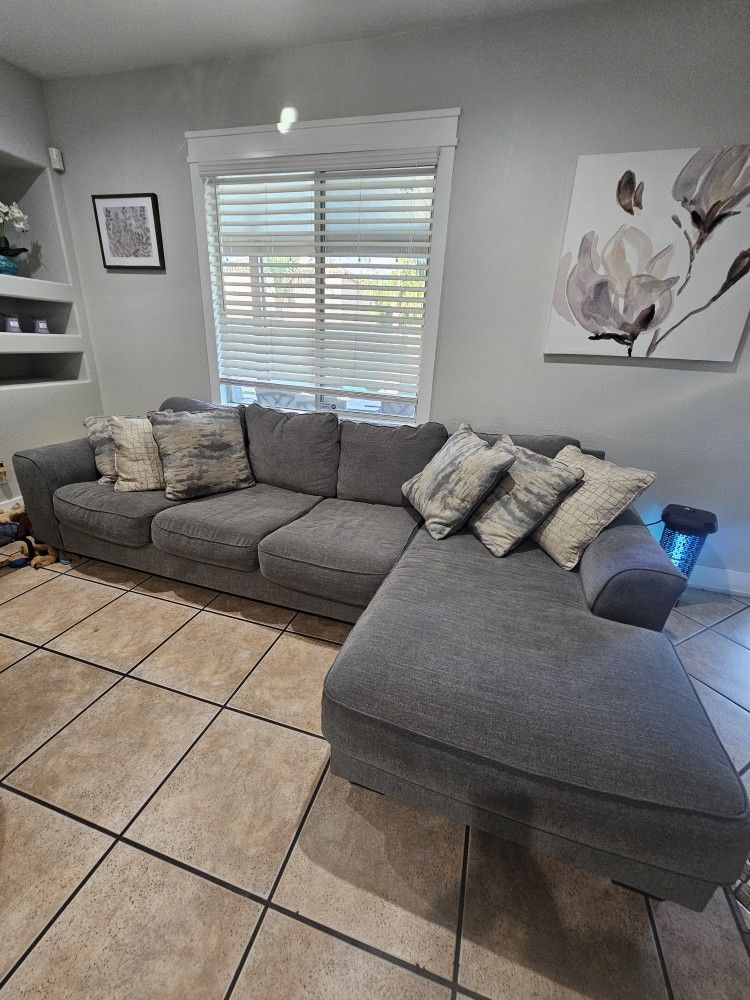Couch With Side Lounge. Blue/greenish 