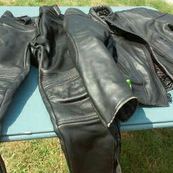 Women's motorcycle pants and jacket