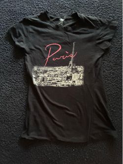 Black t shirt