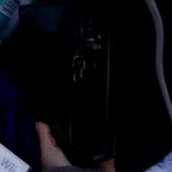 Nintendo Wii & 2 Games 