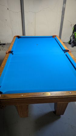 Olhausen 7' foot slate pool table