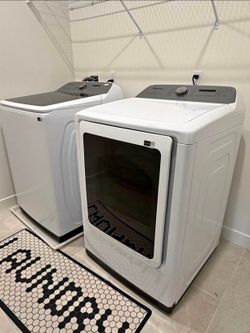 Samsung washer and dryer like NEW