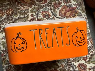 New Rae Dunn Orange Halloween Tupperware Pumpkin Treats - Never Used Plastic Lid does have some light scratches/