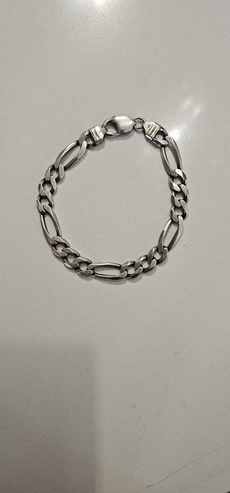Italy 9 Inch Sterling Silver .925 Figaroo  MENS Bracelet Chain 27 Gram 